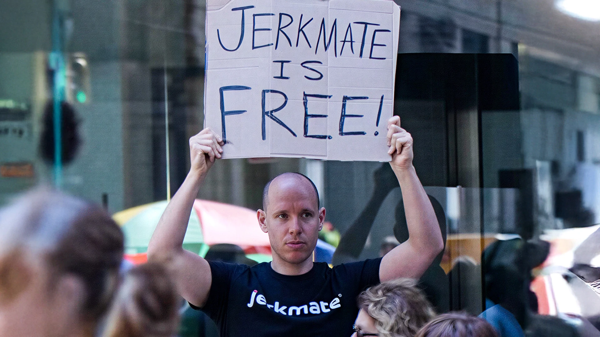 Versch**nde verda**mt noch**al aus dem Badezimmer