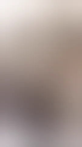 Mira que deliciosos se ven mis senos desde este