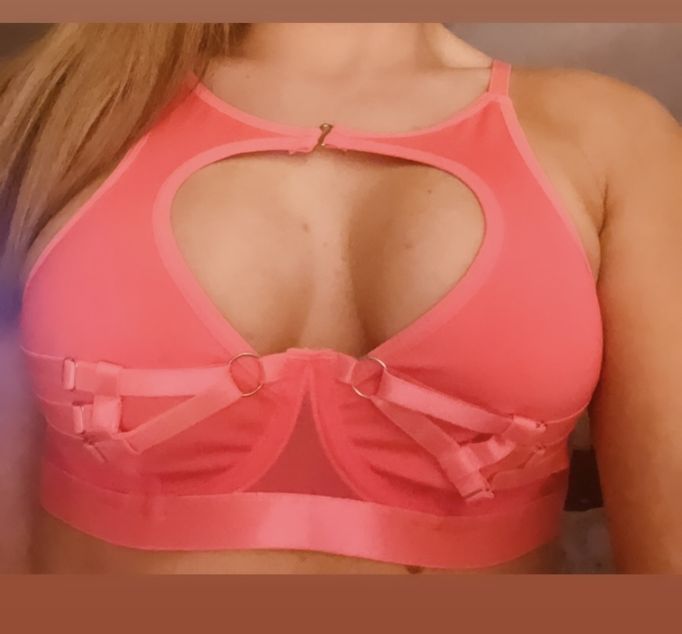 PerkyTitMilf