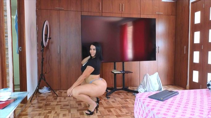 CreamyTatiana