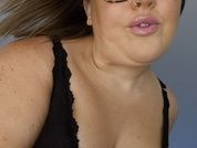 CuteAndCurvyX
