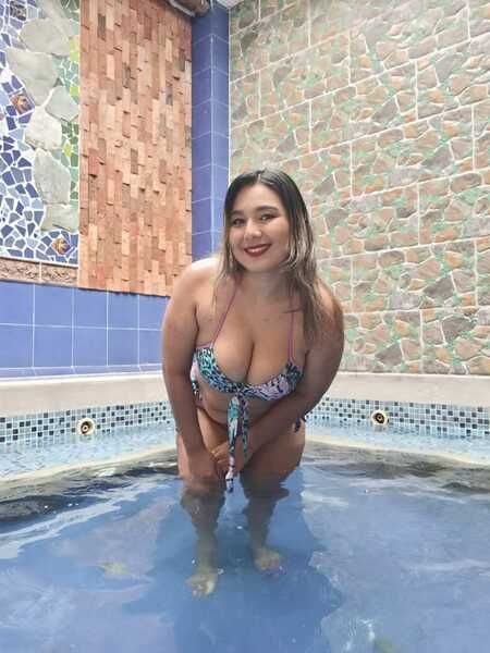 LatinaHoleQueen