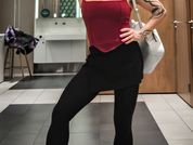 Ella_Kross