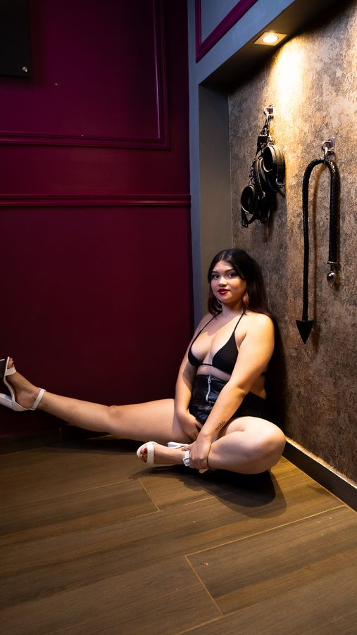 SamanthaBleaze