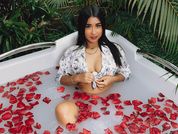 Bella_Harllow