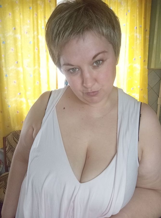 Juli_Bond