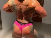NiceMuscleGirlXZXZ