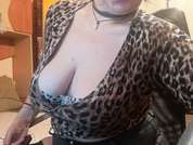 EvelyneFlirtyMilf
