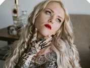 BlondeScarlettx
