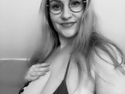 Bustybeauty18