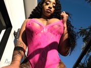TheRealPinkLilly