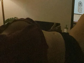 Bustyhoneyyyy