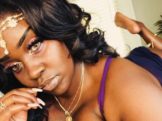 Essenseblaque profile