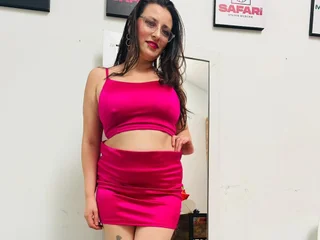 Hornyjuliette