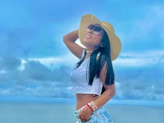 Naugthy_Milf