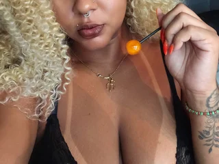 Nika_Ebony profile