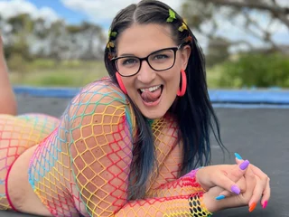 Poppy_Prynne profile