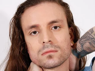 hairlongstud profile