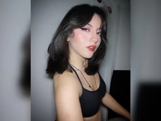 AnnyAria profile