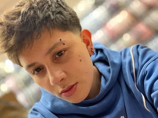 Arontroy_ofi profile