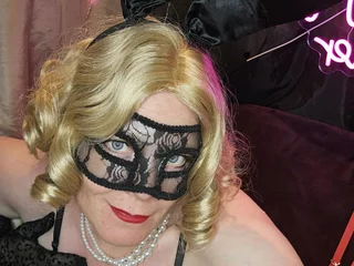 Bad_Bunny_Domina profile