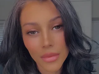 BrunetteGirlxxo
