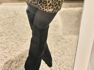 Ebony_Richards_x profile