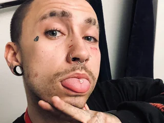 InterwebCoontz profile