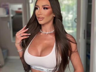 Julia_Quin profile