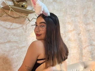 Lizzi_Carter profile