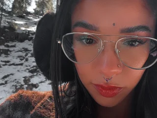 Lunaina profile