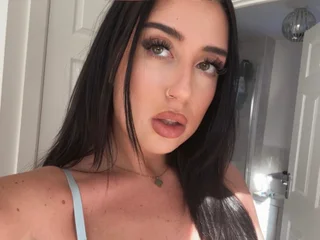 MillieMoonn profile