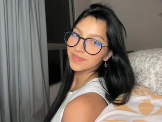 MissLiaHoney profile