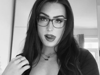 MuscleMILF_uk profile