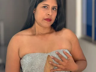 NinaNaughtty profile