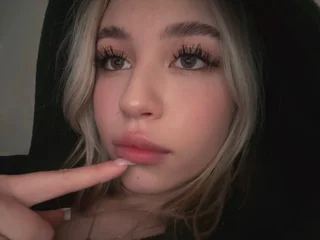 SidneySweeneeey19 profile