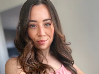 Victoria_Lew profile