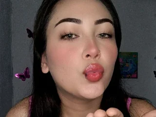 dakotabloom profile