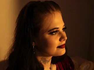 nikki_kiss