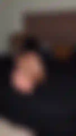 Fußliebhaberin? Nackt für dich.