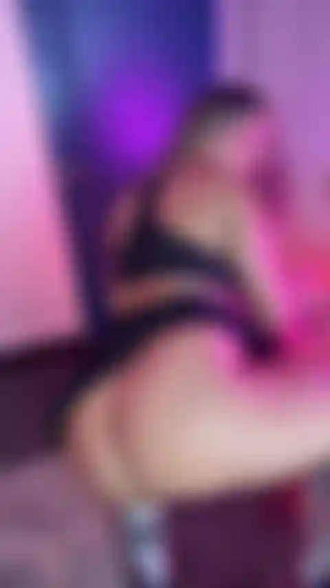 Woohoo! Ich bin so sexy, wenn ich mit meinem arsch spiele.