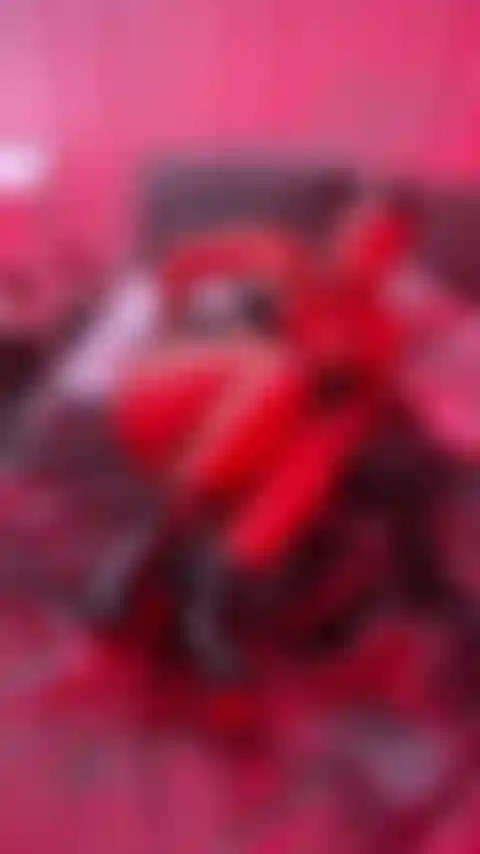 Ich versohle meine vagina, benutze meinen dildo und mein vibrierendes spielzeug.