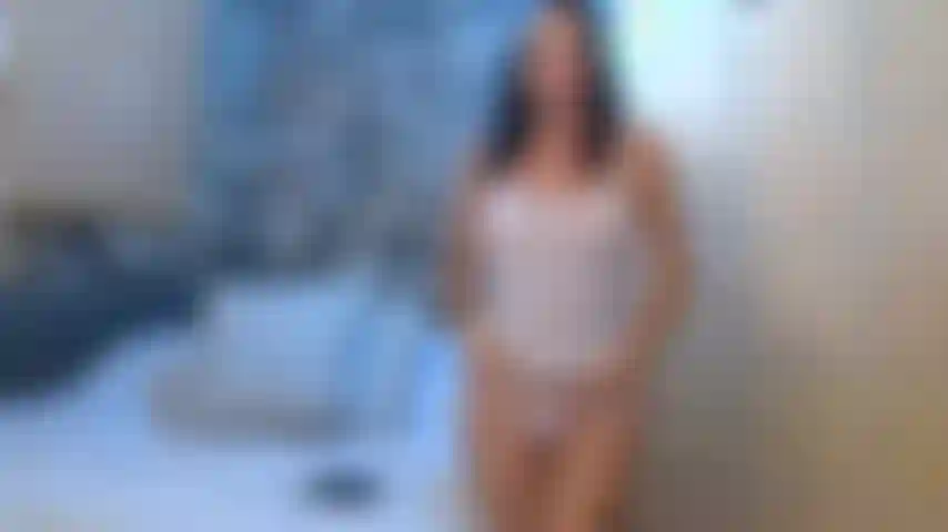 Neckische nasse t-shirts und harte nippel.