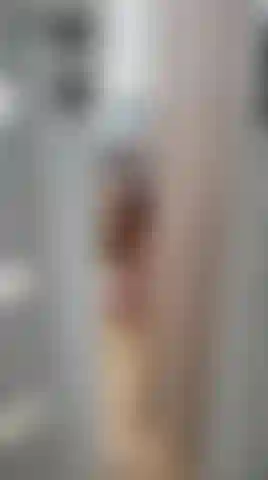 You weren’t supposed to see this…// Voyeur, cleaning