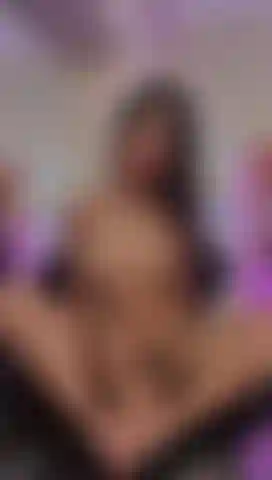 Bereit für einen footjob.