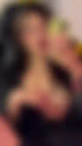 Jugando en frente del espejo, que bien se ve mi coo