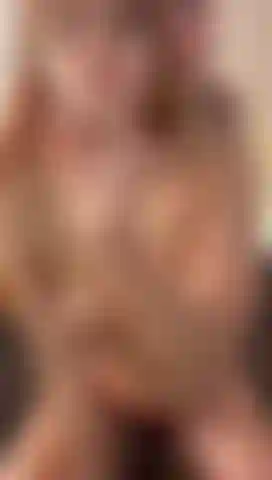 Deep throat mit meinem dildo.