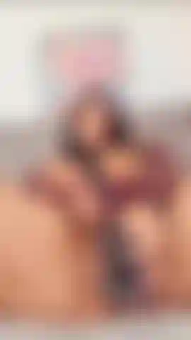 Schau mir zu, wie ich mit domi auf einen bbc komme!