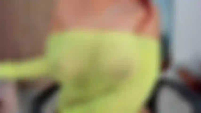 Zeig meine großen brüste.