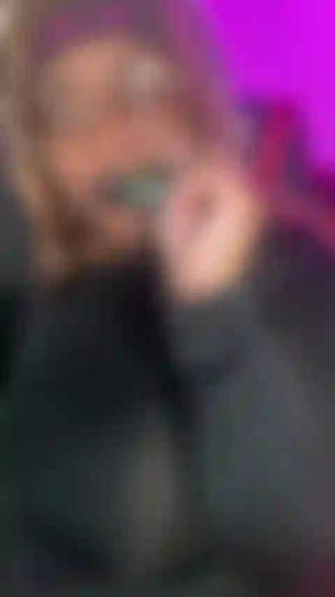 Bestellen sie ein individuelles video | senden sie mir zuerst eine private nachricht.